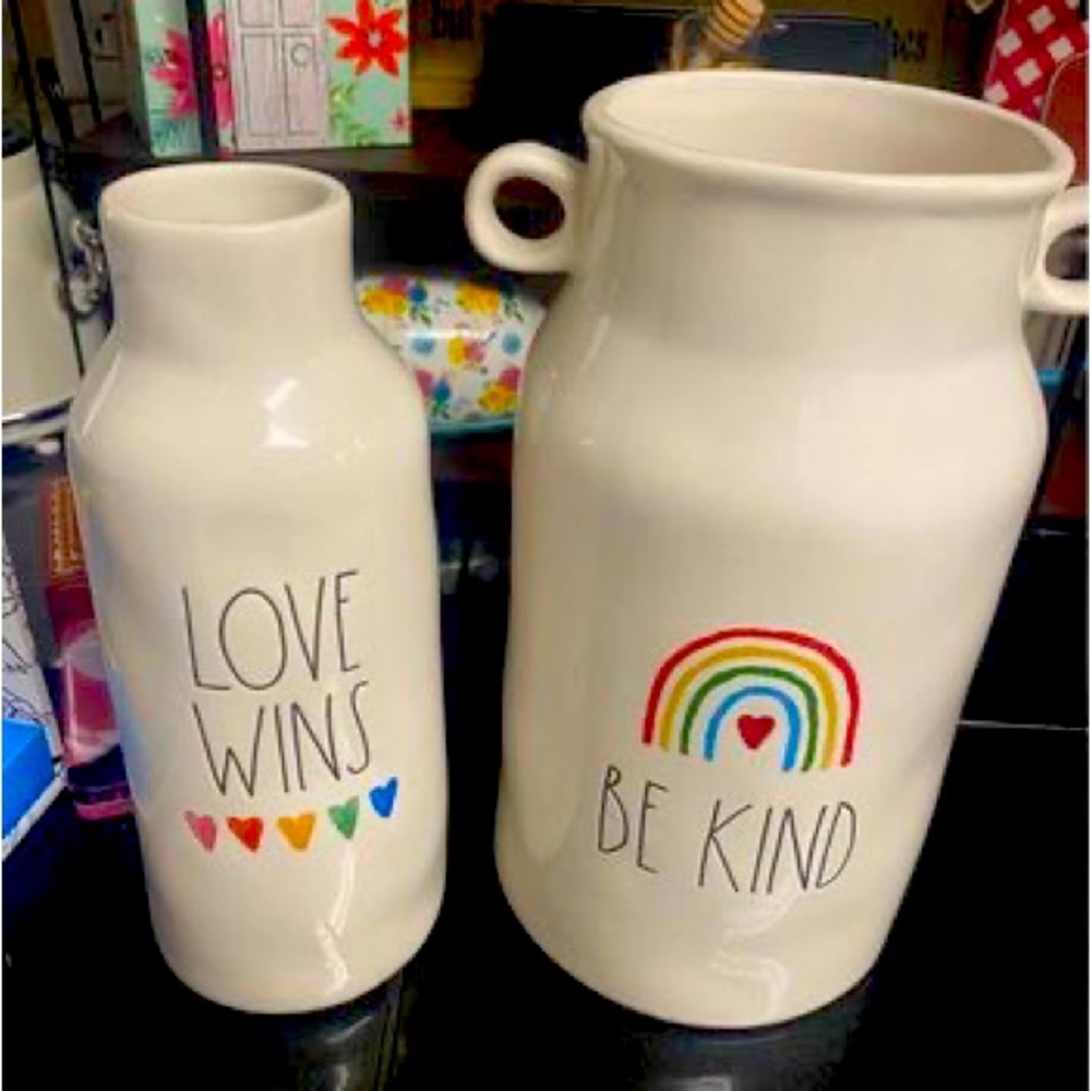 Rae Dunn set love wins